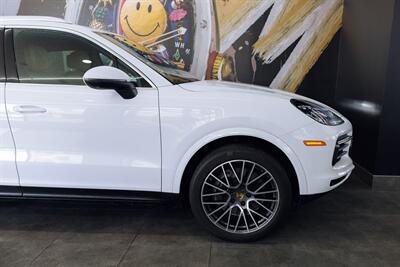 2021 Porsche Cayenne   - Photo 100 - Costa Mesa, CA 92627