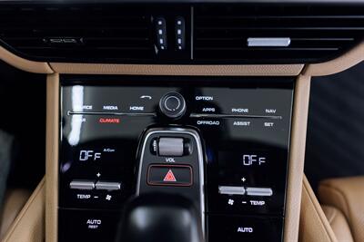 2021 Porsche Cayenne   - Photo 113 - Costa Mesa, CA 92627