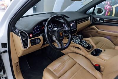 2021 Porsche Cayenne   - Photo 31 - Costa Mesa, CA 92627