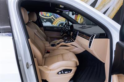 2021 Porsche Cayenne   - Photo 106 - Costa Mesa, CA 92627