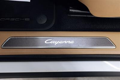 2021 Porsche Cayenne   - Photo 15 - Costa Mesa, CA 92627