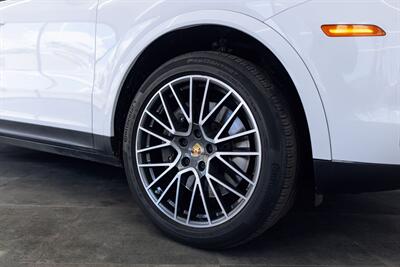 2021 Porsche Cayenne   - Photo 80 - Costa Mesa, CA 92627