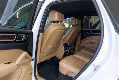 2021 Porsche Cayenne   - Photo 56 - Costa Mesa, CA 92627