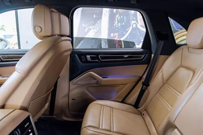 2021 Porsche Cayenne   - Photo 22 - Costa Mesa, CA 92627