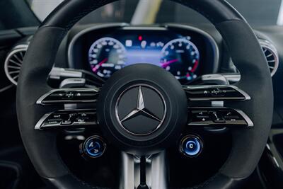 2022 Mercedes-Benz AMG SL 63   - Photo 66 - Costa Mesa, CA 92627
