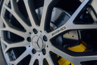2022 Mercedes-Benz AMG SL 63   - Photo 42 - Costa Mesa, CA 92627