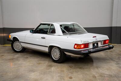 1988 Mercedes-Benz 560-Class 560 SL   - Photo 3 - Costa Mesa, CA 92626