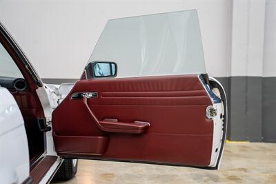 1988 Mercedes-Benz 560-Class 560 SL   - Photo 45 - Costa Mesa, CA 92626