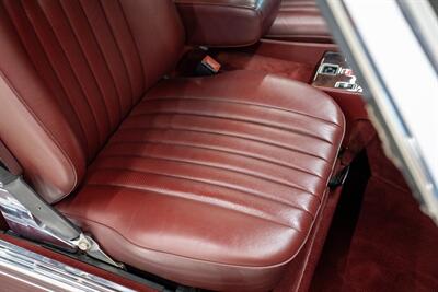 1988 Mercedes-Benz 560-Class 560 SL   - Photo 41 - Costa Mesa, CA 92626