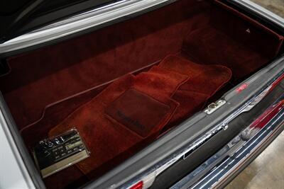 1988 Mercedes-Benz 560-Class 560 SL   - Photo 66 - Costa Mesa, CA 92626
