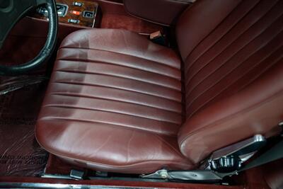 1988 Mercedes-Benz 560-Class 560 SL   - Photo 33 - Costa Mesa, CA 92626
