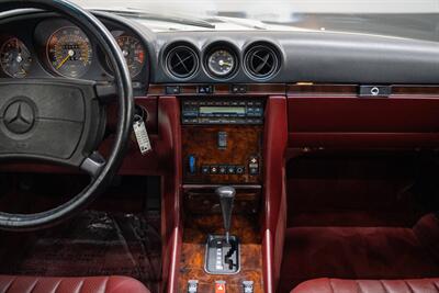 1988 Mercedes-Benz 560-Class 560 SL   - Photo 50 - Costa Mesa, CA 92626