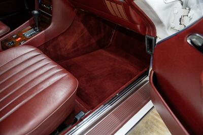1988 Mercedes-Benz 560-Class 560 SL   - Photo 44 - Costa Mesa, CA 92626