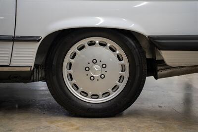 1988 Mercedes-Benz 560-Class 560 SL   - Photo 72 - Costa Mesa, CA 92626