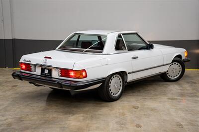 1988 Mercedes-Benz 560-Class 560 SL   - Photo 5 - Costa Mesa, CA 92626