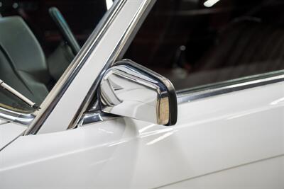 1988 Mercedes-Benz 560-Class 560 SL   - Photo 58 - Costa Mesa, CA 92626