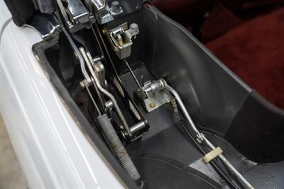 1988 Mercedes-Benz 560-Class 560 SL   - Photo 84 - Costa Mesa, CA 92626