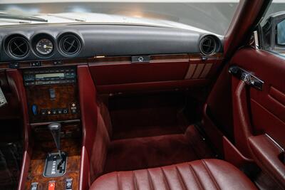 1988 Mercedes-Benz 560-Class 560 SL   - Photo 49 - Costa Mesa, CA 92626
