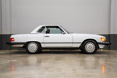 1988 Mercedes-Benz 560-Class 560 SL   - Photo 23 - Costa Mesa, CA 92626