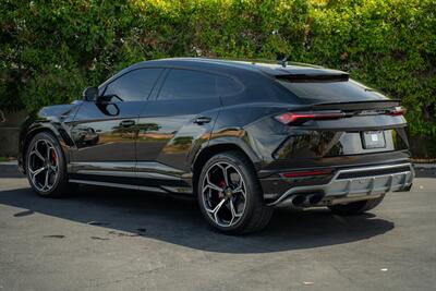 2020 Lamborghini Urus   - Photo 3 - Costa Mesa, CA 92626