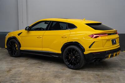 2019 Lamborghini Urus   - Photo 6 - Costa Mesa, CA 92626