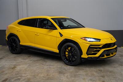 2019 Lamborghini Urus   - Photo 3 - Costa Mesa, CA 92626