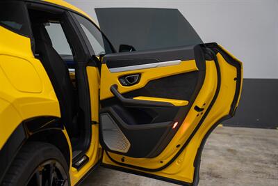 2019 Lamborghini Urus   - Photo 33 - Costa Mesa, CA 92626