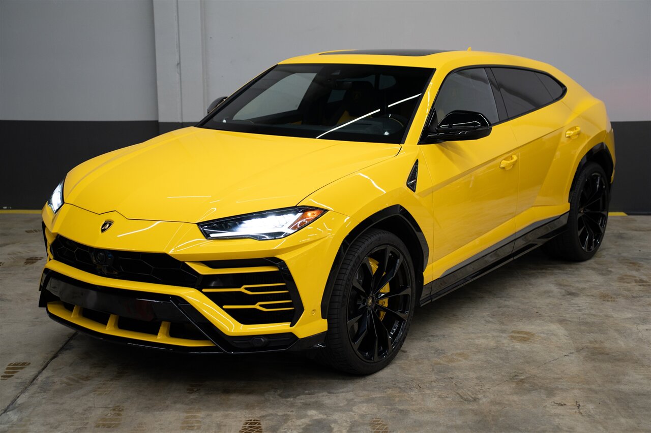 2019 Lamborghini Urus   - Photo 1 - Costa Mesa, CA 92626