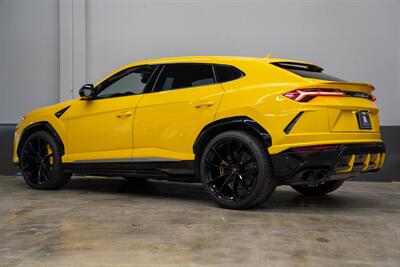 2019 Lamborghini Urus   - Photo 24 - Costa Mesa, CA 92626