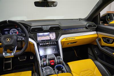 2019 Lamborghini Urus   - Photo 15 - Costa Mesa, CA 92626