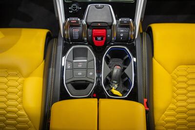 2019 Lamborghini Urus   - Photo 23 - Costa Mesa, CA 92626