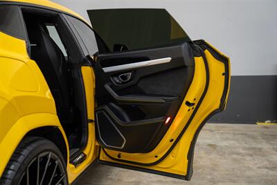 2020 Lamborghini Urus   - Photo 38 - Costa Mesa, CA 92626