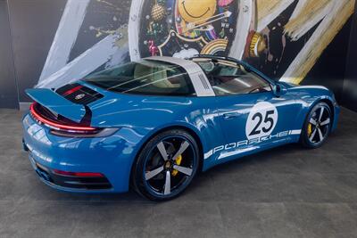 2021 Porsche 911 Targa 4S   - Photo 4 - Costa Mesa, CA 92627