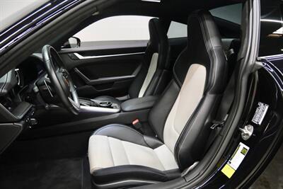 2022 Porsche 911 Carrera S   - Photo 18 - Costa Mesa, CA 92626