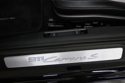 2022 Porsche 911 Carrera S   - Photo 34 - Costa Mesa, CA 92626