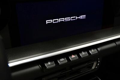 2022 Porsche 911 Carrera S   - Photo 33 - Costa Mesa, CA 92626