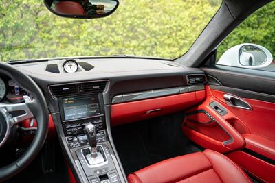 2016 Porsche 911 Turbo   - Photo 94 - Costa Mesa, CA 92626