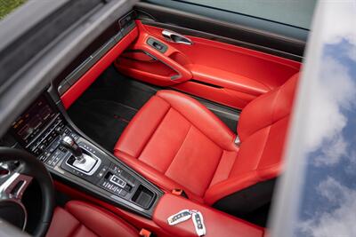 2016 Porsche 911 Turbo   - Photo 35 - Costa Mesa, CA 92626