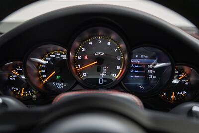 2018 Porsche 911 GT3   - Photo 32 - Costa Mesa, CA 92626