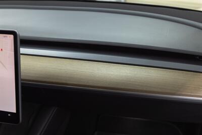 2022 Tesla Model Y Performance   - Photo 18 - Costa Mesa, CA 92626