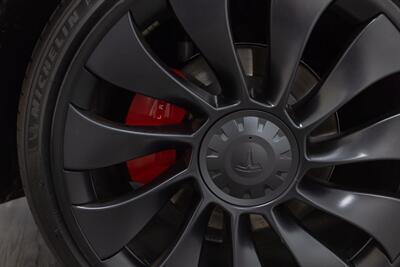 2022 Tesla Model Y Performance   - Photo 86 - Costa Mesa, CA 92626