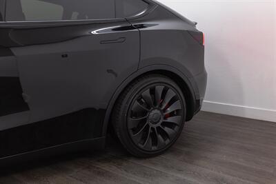 2022 Tesla Model Y Performance   - Photo 37 - Costa Mesa, CA 92626
