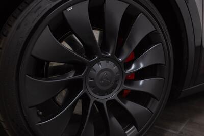 2022 Tesla Model Y Performance   - Photo 34 - Costa Mesa, CA 92626