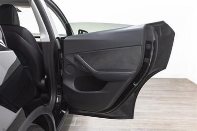 2022 Tesla Model Y Performance   - Photo 69 - Costa Mesa, CA 92626