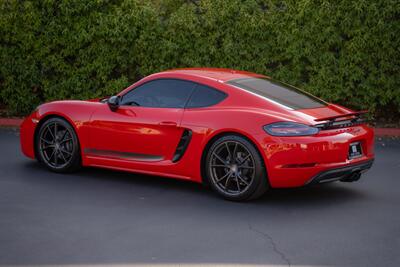 2022 Porsche 718 Cayman T   - Photo 6 - Costa Mesa, CA 92626