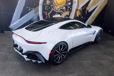2019 Aston Martin Vantage   - Photo 5 - Costa Mesa, CA 92627