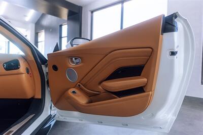 2019 Aston Martin Vantage   - Photo 27 - Costa Mesa, CA 92627