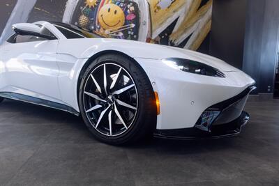 2019 Aston Martin Vantage   - Photo 11 - Costa Mesa, CA 92627