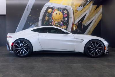 2019 Aston Martin Vantage   - Photo 31 - Costa Mesa, CA 92627