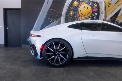 2019 Aston Martin Vantage   - Photo 32 - Costa Mesa, CA 92627